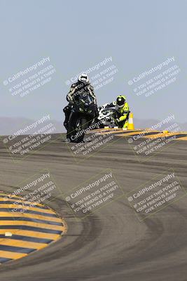 media/Sep-30-2023-SoCal Trackdays (Sat) [[636657bffb]]/Turns 9 and 10 (1010am)/